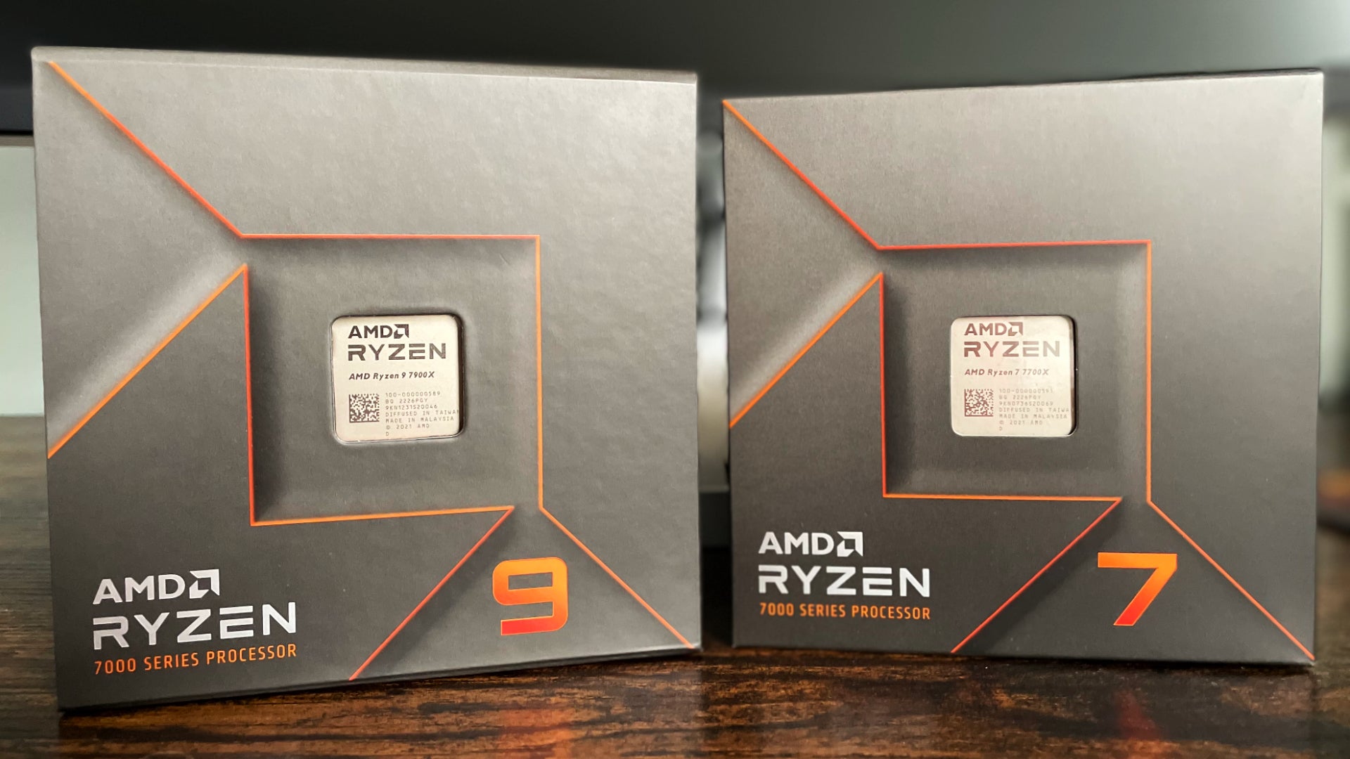 AMD Ryzen 7 7700X and Ryzen 9 7900X