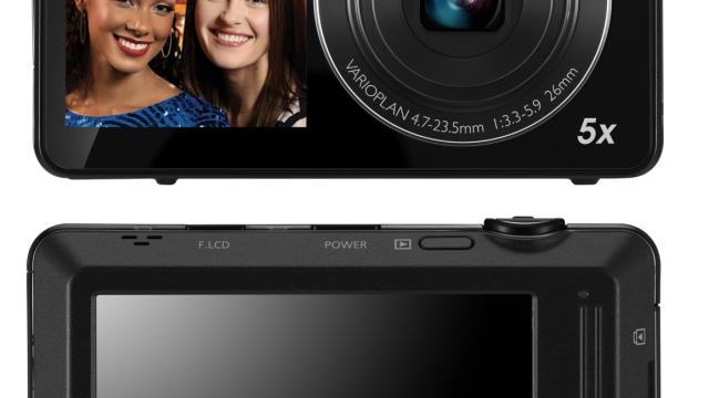 Samsung DualView ST700: Self-Shot Pics Will Look Better Than Ever