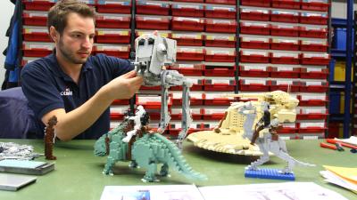 Man-Sized LEGO Millenium Falcon Means Star Wars Is Landing At LEGOLAND