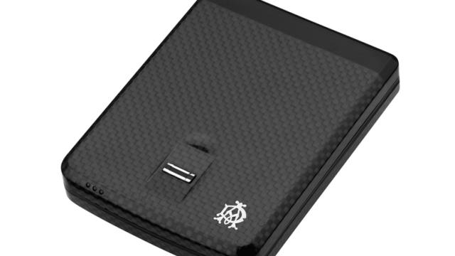 Paranoid About Theft? Try This Biometrically Secured Carbon Fibre Wallet