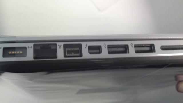 Leaked Photo Shows MacBook Pro Thunderbolt Light Peak Connector