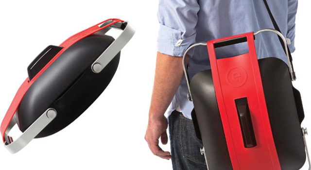 Portable Grill Satchel Frees Your Hands For Carrying The Meat