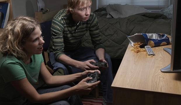 Study: Video Games Make You Eat More