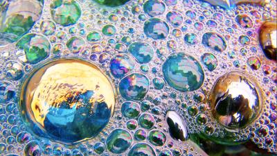 The Physics Of Bubble Bath