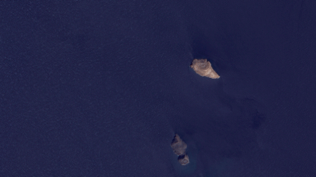 Before And After: New Volcanic Island Appears In The Red Sea Almost Overnight
