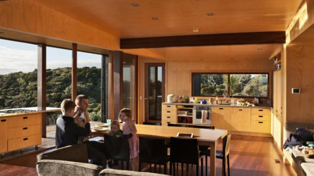This New Zealand Beach House Was Built For Its Beautiful Views