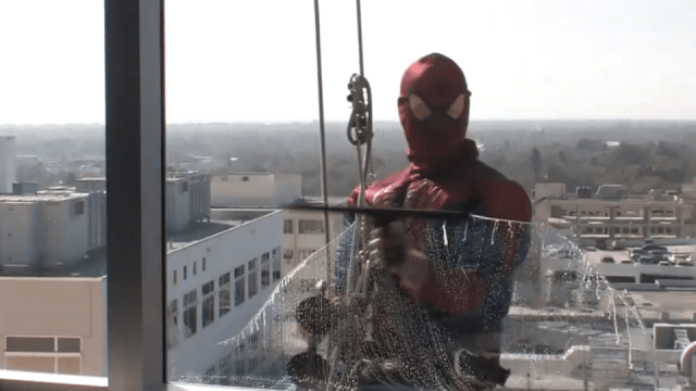 Window Washers Dressed Up As Spiderman When They Visited A Children’s Hospital