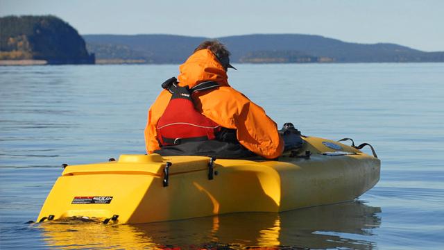 A Motorised Kayak For When You’re Too Pooped To Paddle