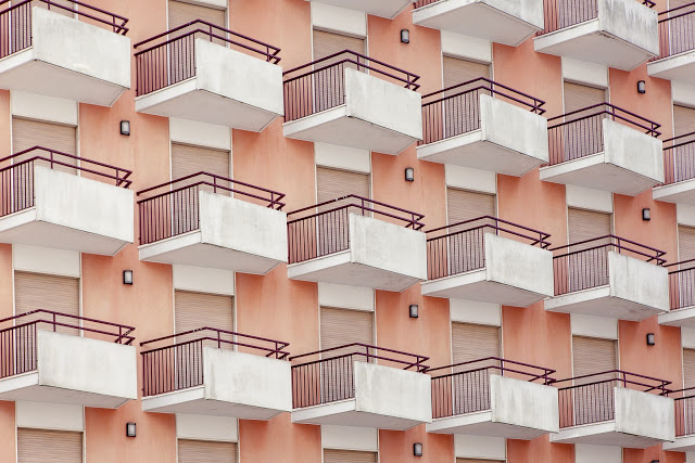 Venice’s Beachfront Balconies Look Like Boxes Of Candy