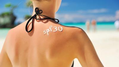 Giz Explains: How Sunscreen Works (And Why You’re Wrong About It)