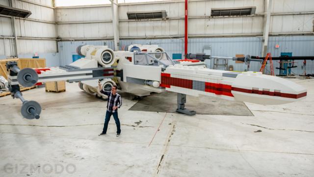This Incredible Full Scale Lego X-Wing Is The Largest Model In History