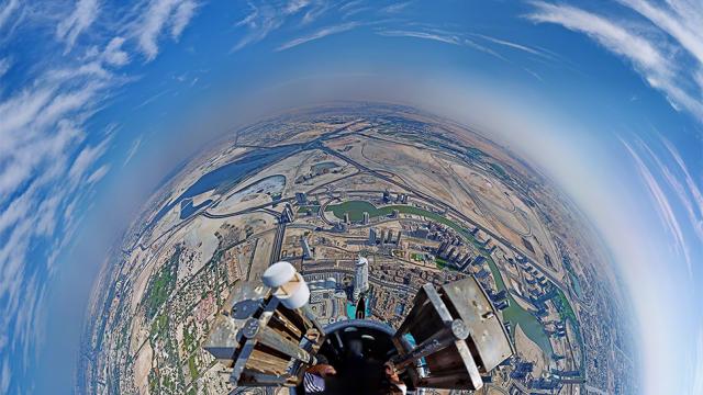 What It Really Looks Like Atop The World’s Tallest Building