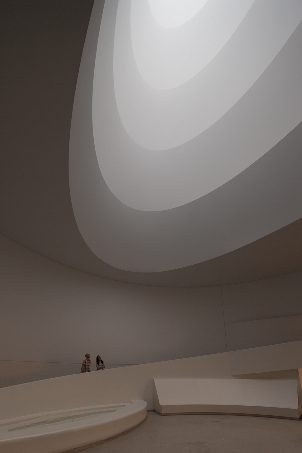 Inside The Guggenheim Museum’s Glowing, Ambient James Turrell Skylight