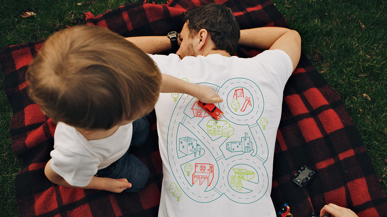 Genius T-Shirt Playmat Includes A Built-In Massage For Mum Or Dad