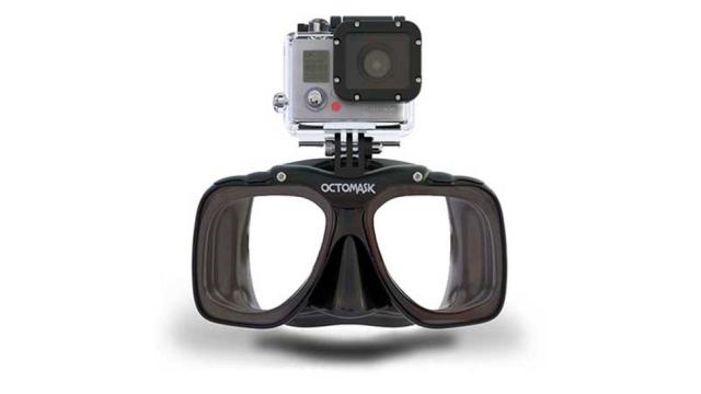 The Ocotomask’s Built-In GoPro Mount Allows A Hands-Free Life Aquatic