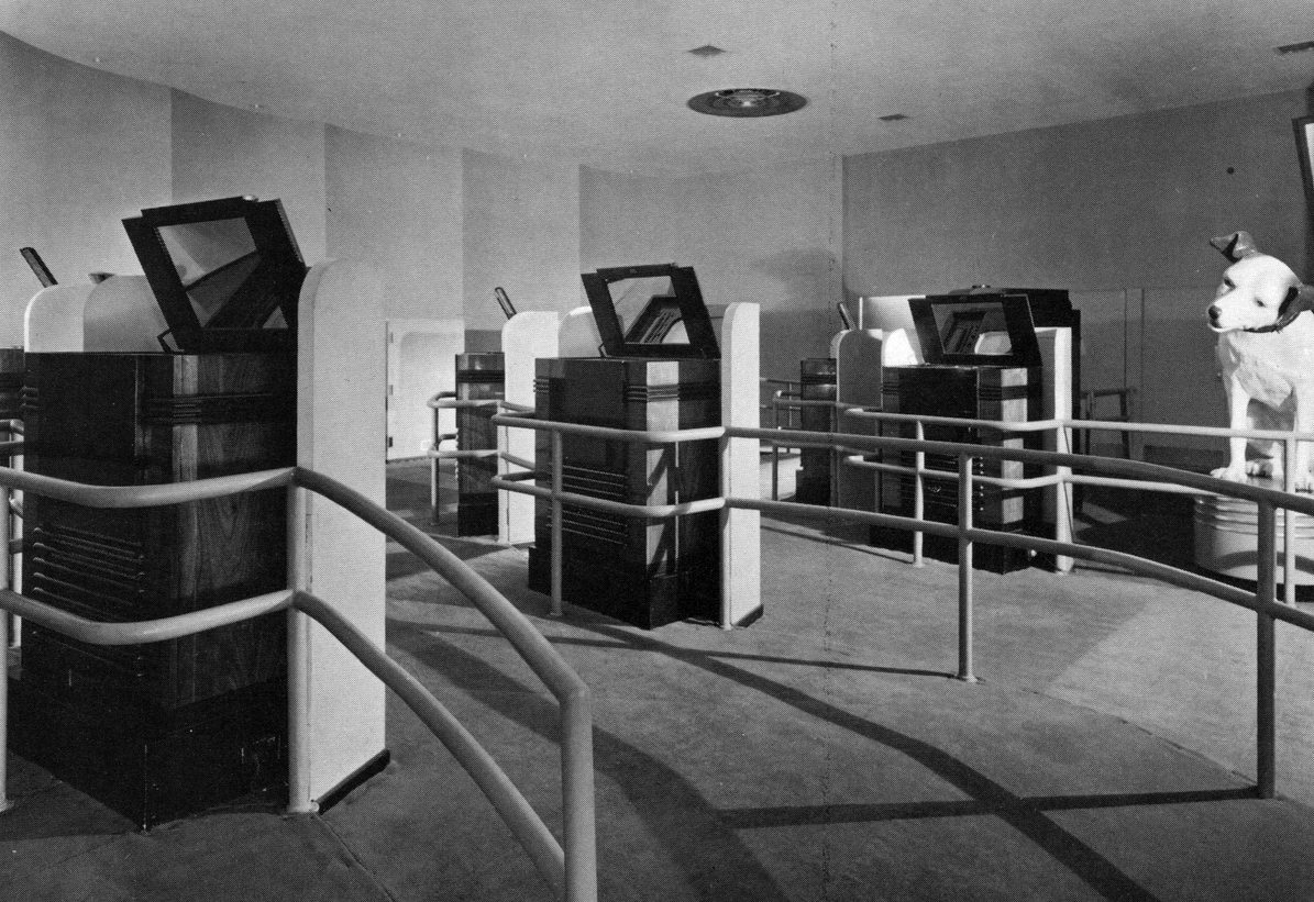 Before Online Education, These 15 TVs Were The Classroom Of Tomorrow