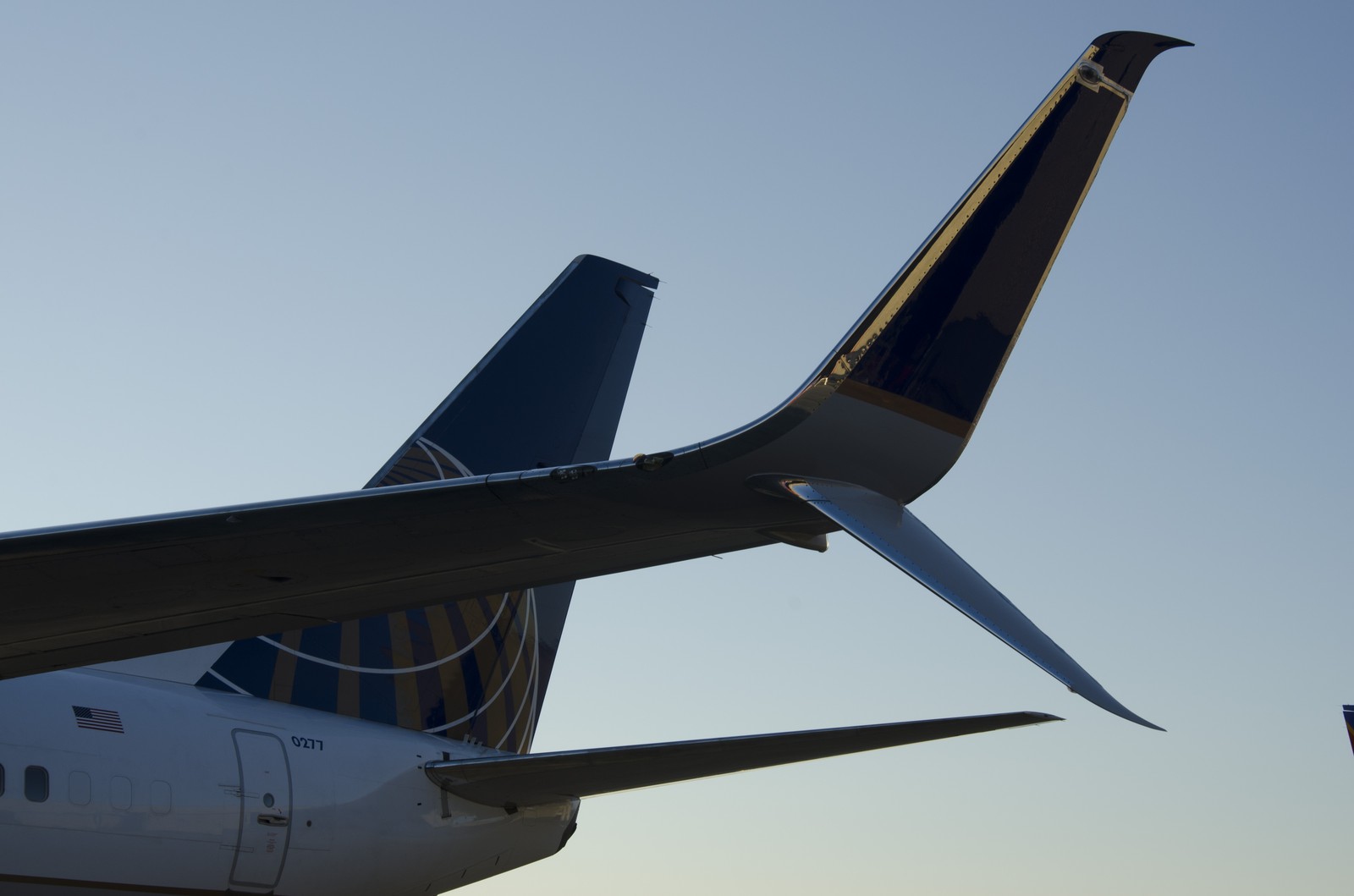 How These Simple Scimitar Winglets Make The 737 A Whole New Plane
