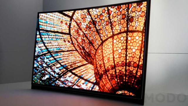 Samsung’s Beautiful Curved OLED TV Heads West