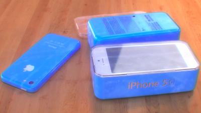 A Colourful Budget iPhone Could Look Awfully Pretty On Shelves