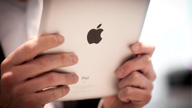 US Authorities Want To Force Apple To Let You Buy Ebooks Directly From Amazon