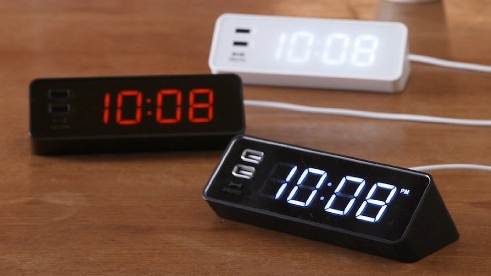 An Alarm Clock With A Feature You Actually Need: USB Ports