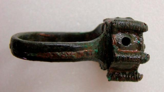 This 700-Year-Old Ring Was Used To Poison Kings