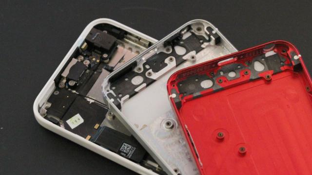 This Red iPhone 5S Housing Isn’t Real, But It Should Be