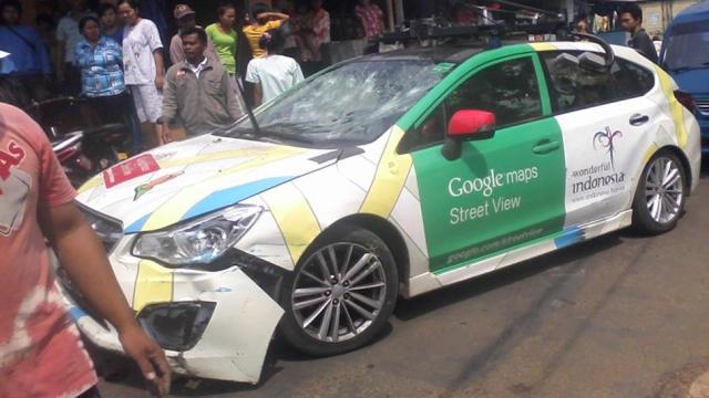 Google Street View Driver Rams Two Buses And One Truck In Failed Hit-And-Run