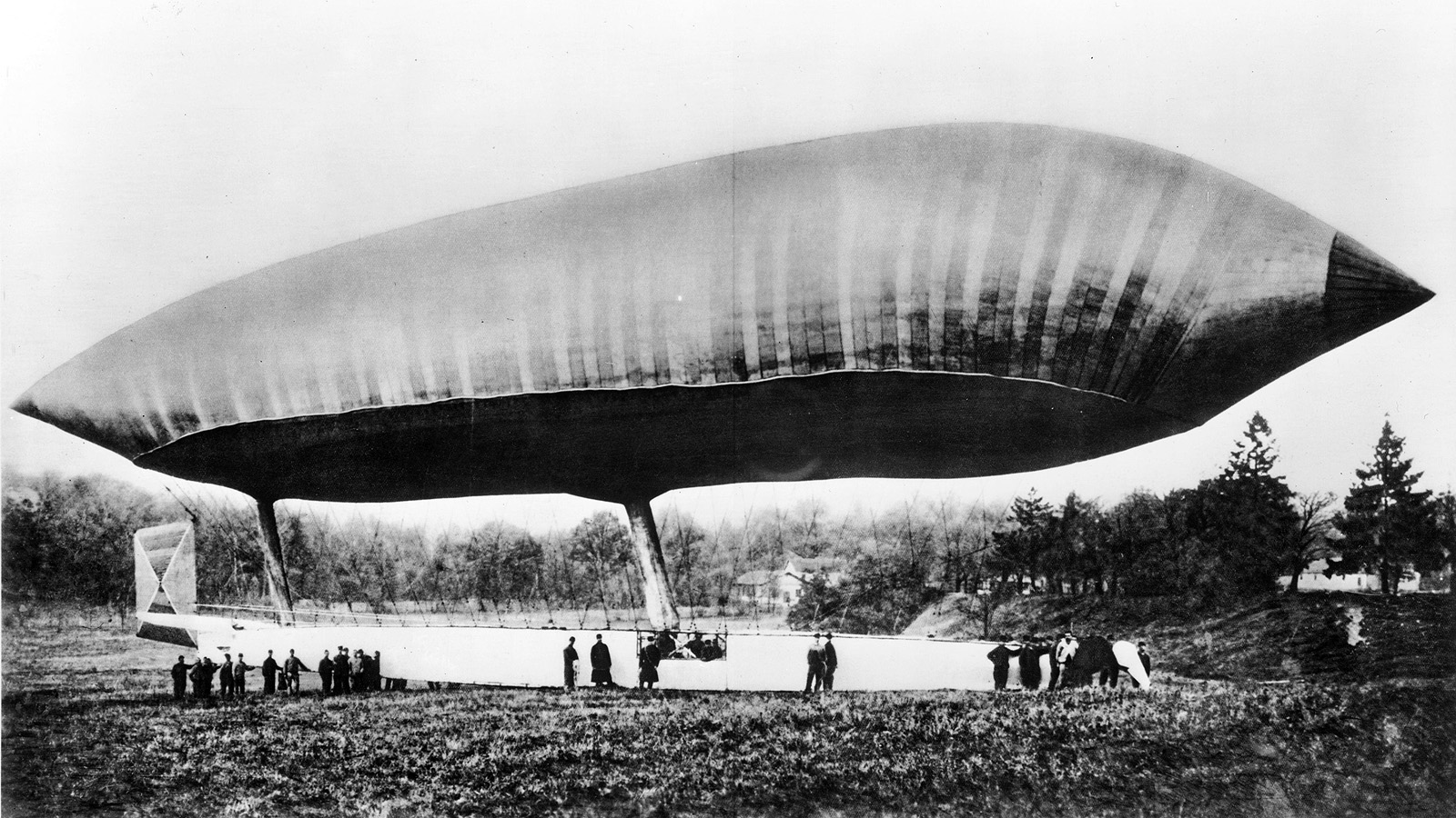 31 Photos From The Golden Age Of Airships, When Zeppelins Ruled The Sky