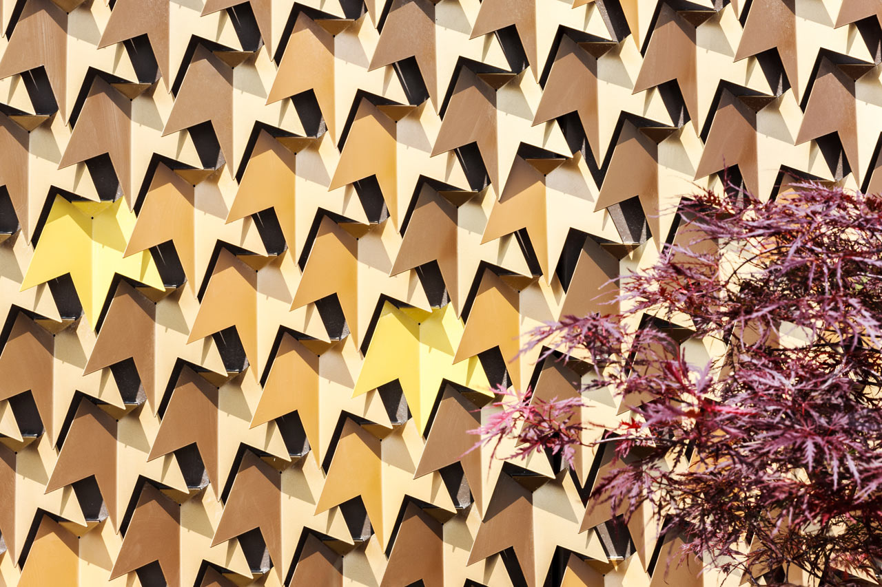 Aluminium Leaves Give This London House A Suave Geometric Facade