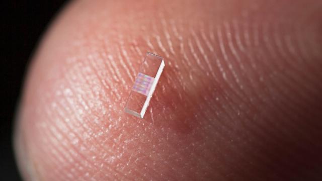 This Particle Accelerator Is Barely Bigger Than A Grain Of Rice