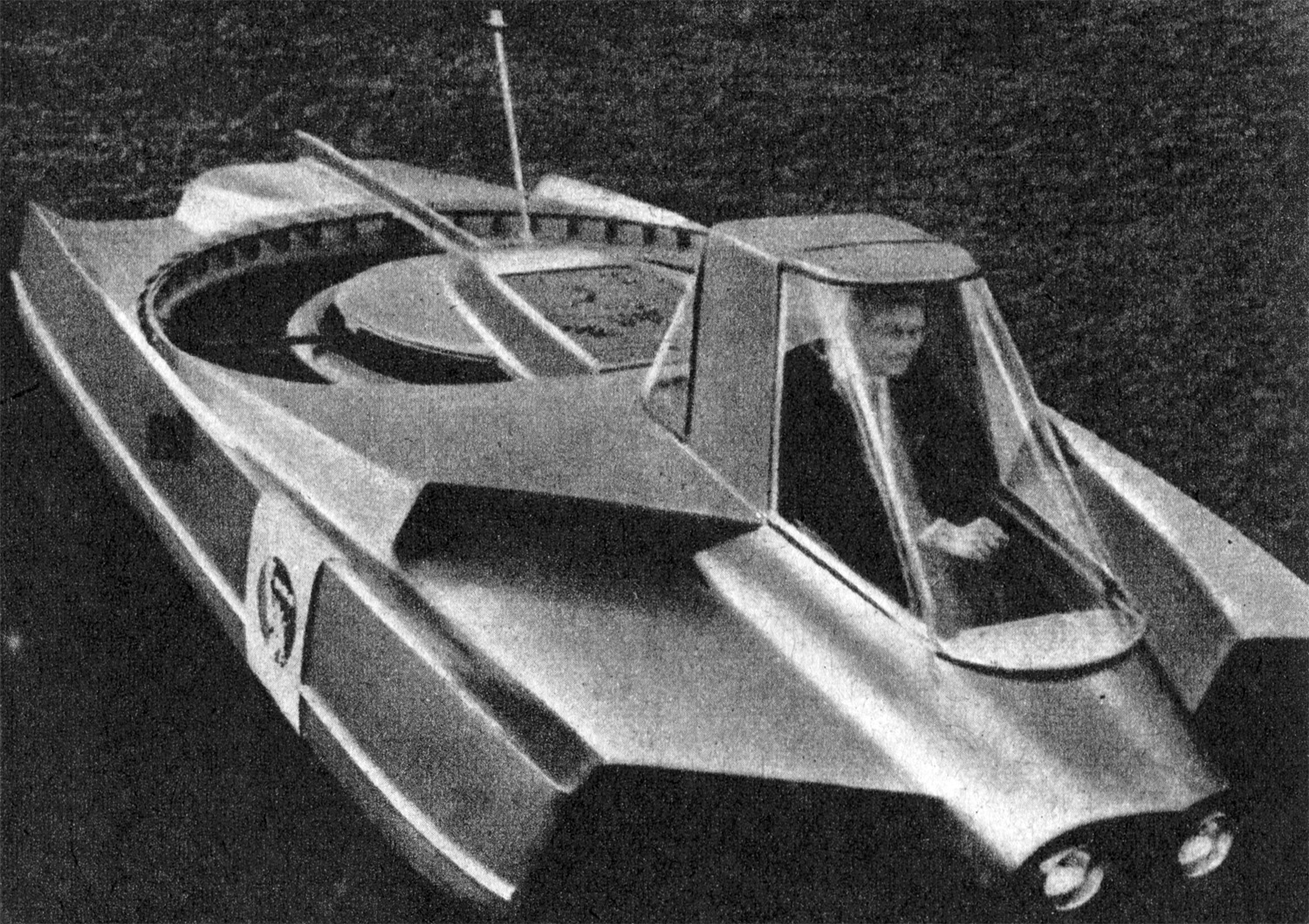 31 Levitating Vehicles From The Dawn Of The Hovercraft