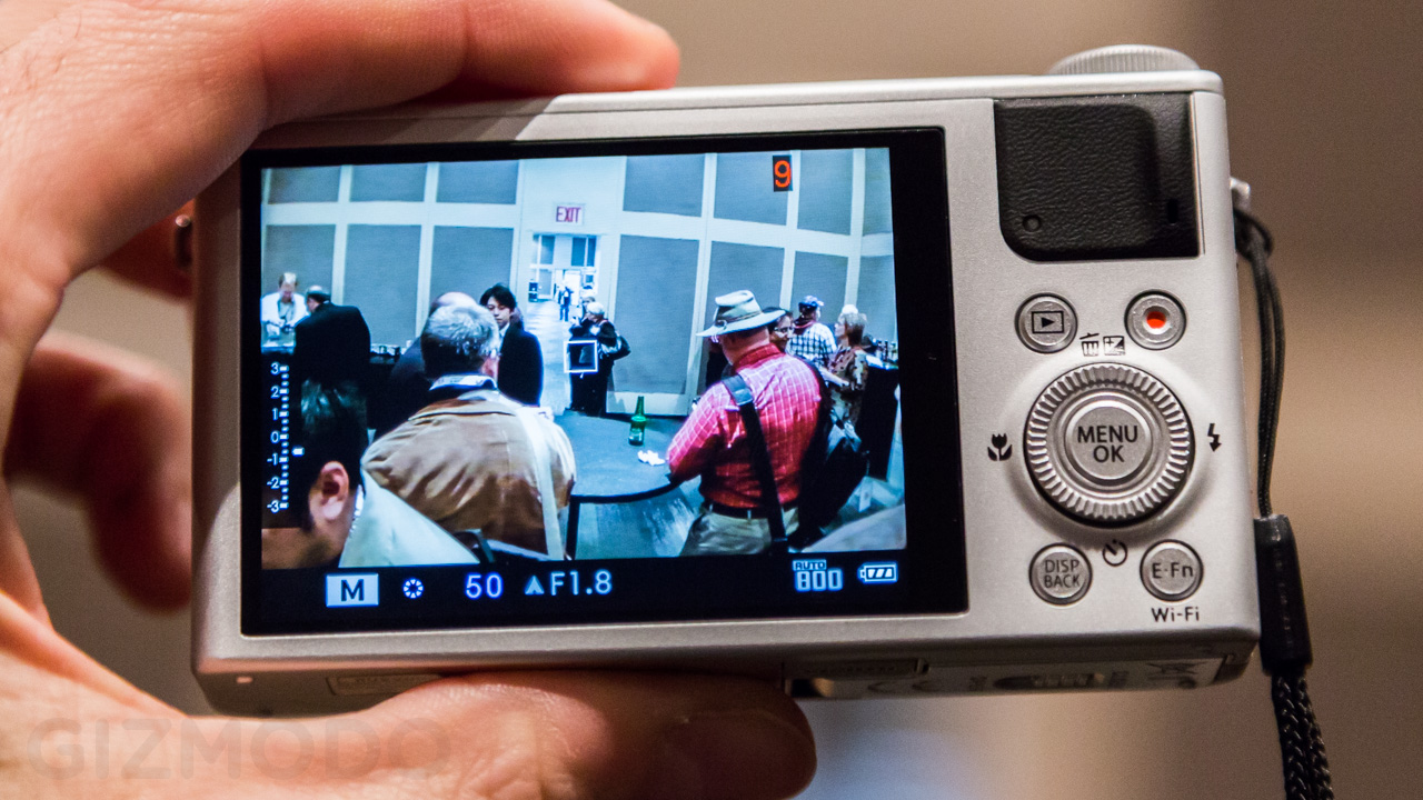 Fujifilm XQ1 Hands-On: A Canon Clone With Better Guts