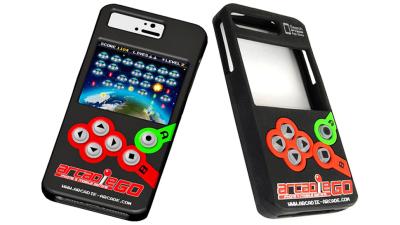 Give Your iPhone Games The Buttons They Deserve With This Arcade Case