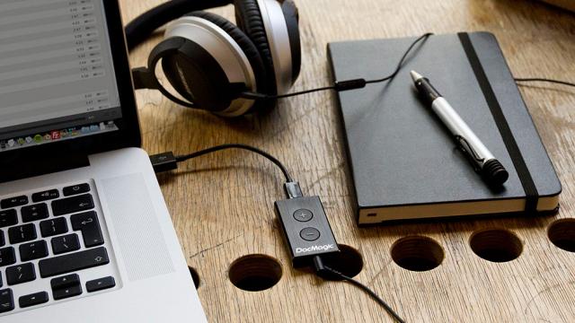Tiny USB DAC Will Make Your Headphones Sound Sublime
