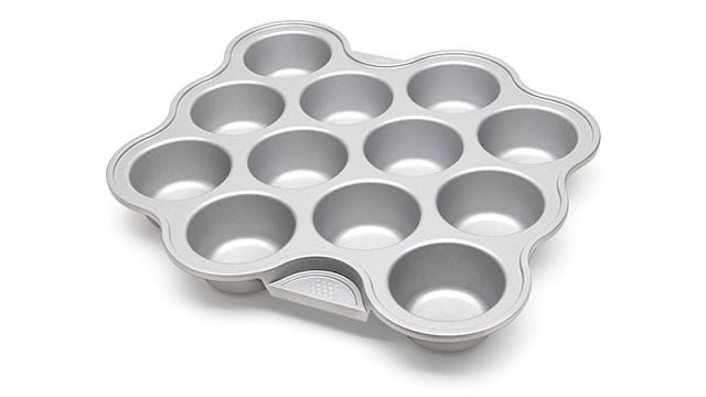 A Better, Staggered Muffin Pan That Packs In More Baked Goodness