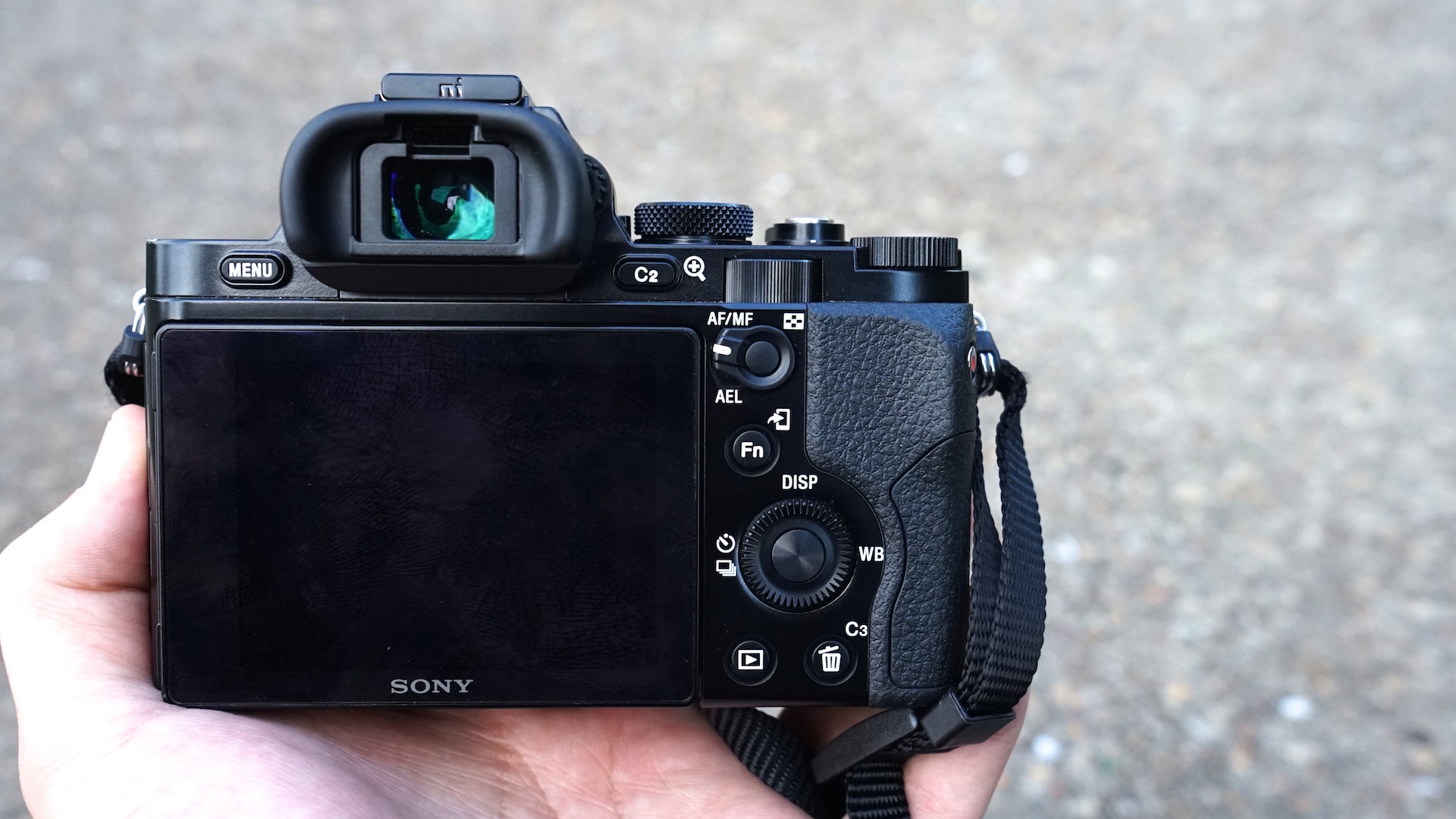 Sony A7r And A7 First Impressions: Full-Frame Power, Palm-Sized Camera