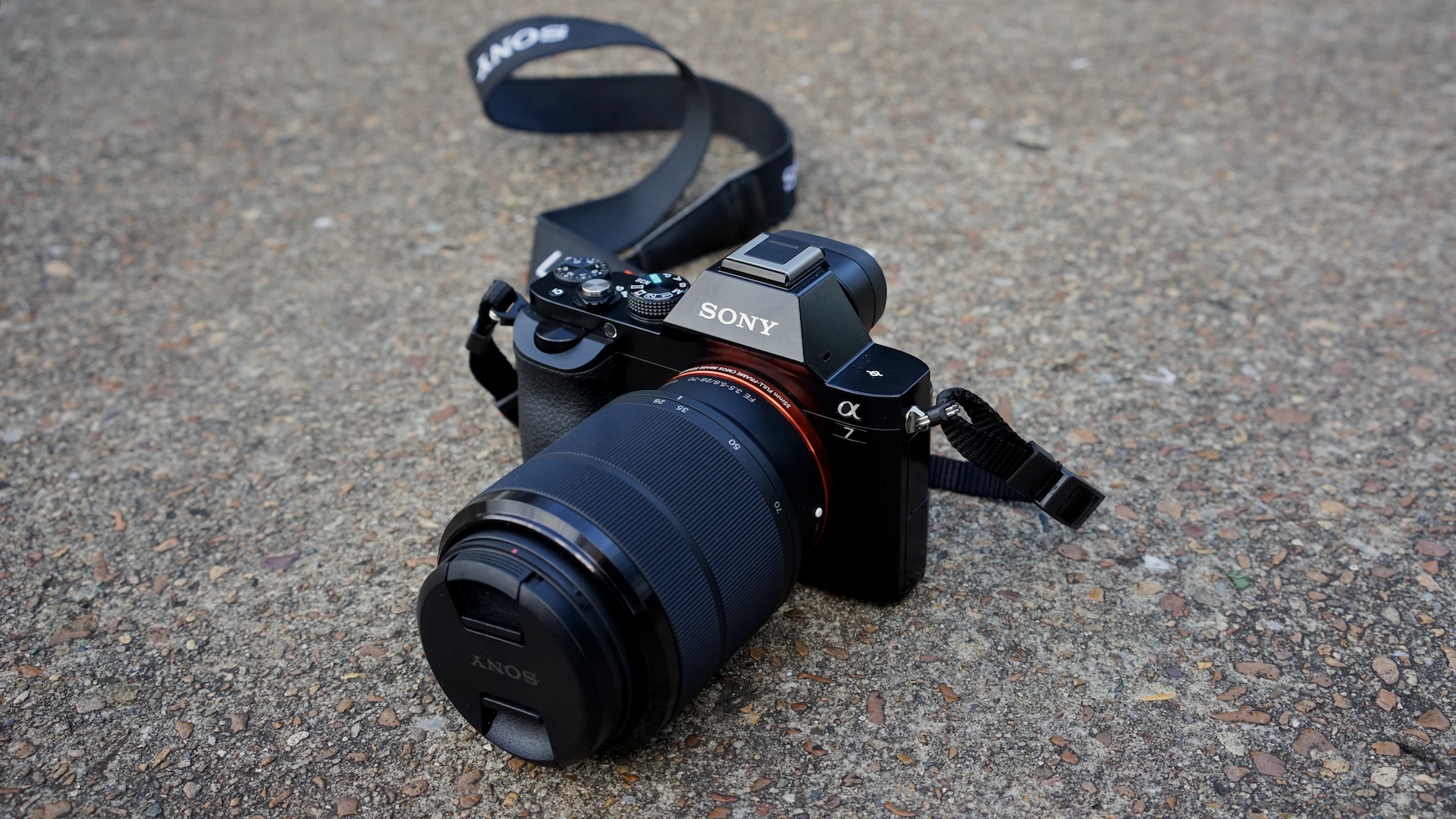 Sony A7r And A7 First Impressions: Full-Frame Power, Palm-Sized Camera