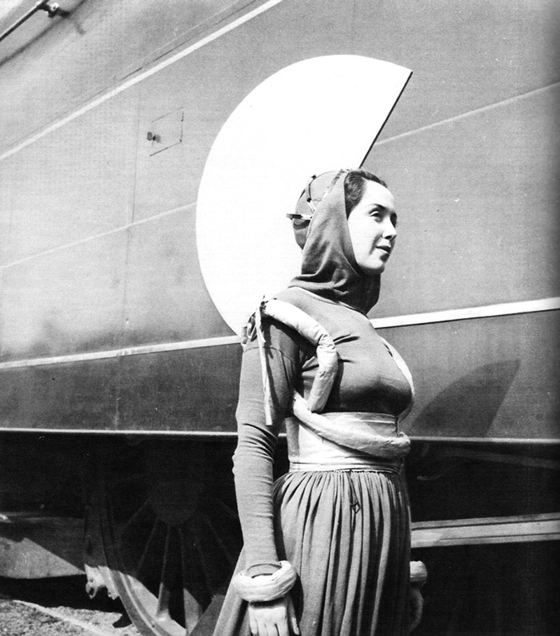 Future Fashion From The 1939 World’s Fair Looked Really Uncomfortable