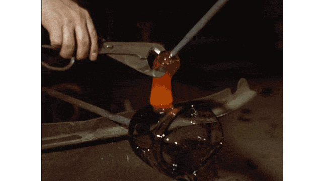 Glass Blowing Set To Jazz Is Absolutely Mesmerizing