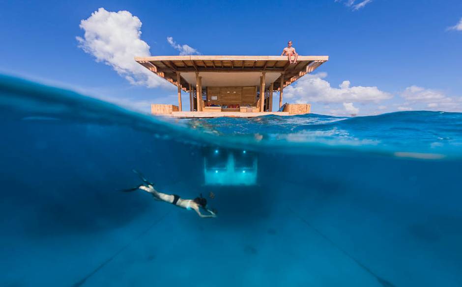 This Floating Hotel Room Comes With An Underwater Fish-Peeping Deck