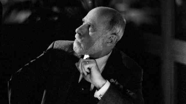 Vint Cerf: ‘Privacy May Actually Be An Anomaly’