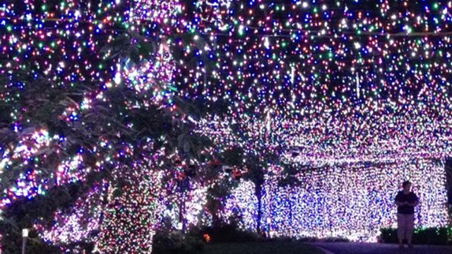 This 502,165 Christmas Light Display Is In Someone’s Canberra Home
