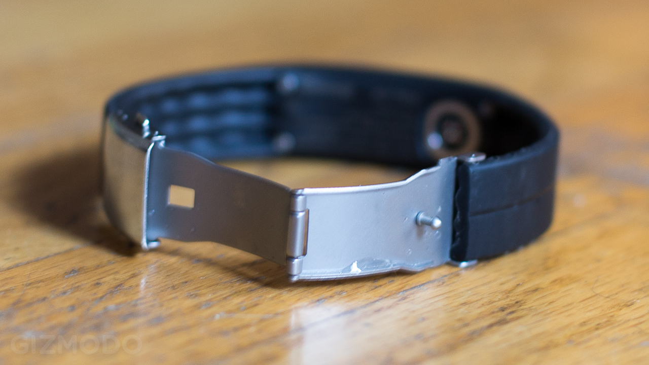 Polar Loop Activity Tracker Review: A Circle Behind The Curve