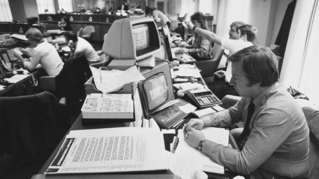 How Newspapers Wrote About The Internet In 1988