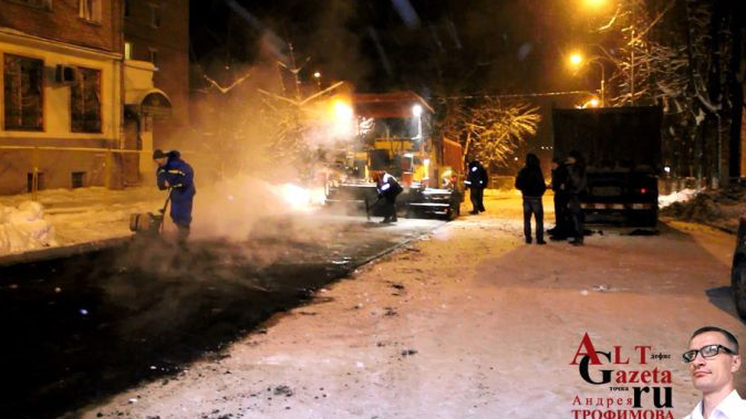 Why Do Russians Pour Asphalt Over Snowed Roads Instead Of Plowing Them?