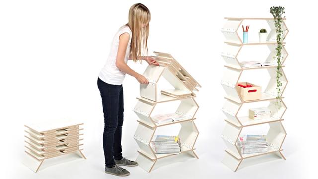 An Accordion Shelf That Grows With Your Knick-Knack Collection