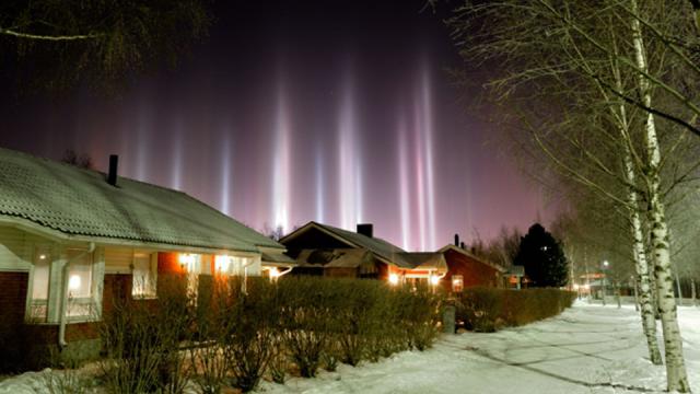 These Incredible Light Columns Aren’t Artificial But Natural Phenomena