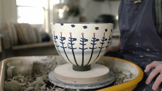 Good Lord, This Pottery Zoetrope Is Absolutely Mesmerizing