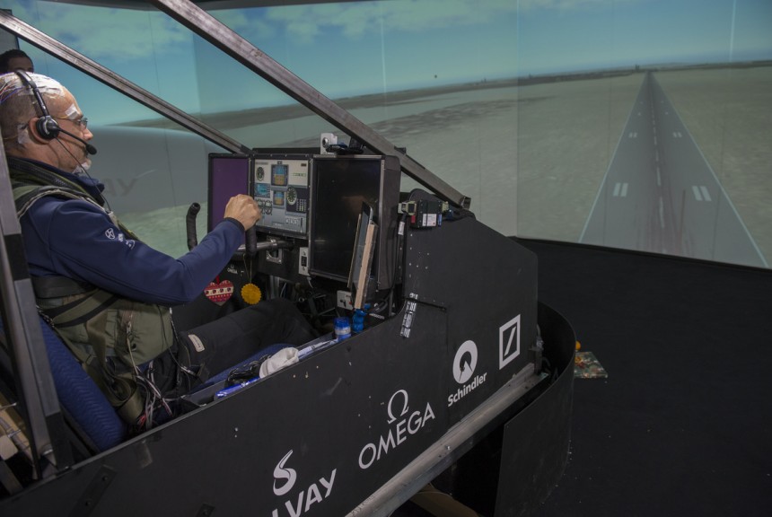 How To Survive An Uninterrupted 72-Hour-Long Flight Simulation